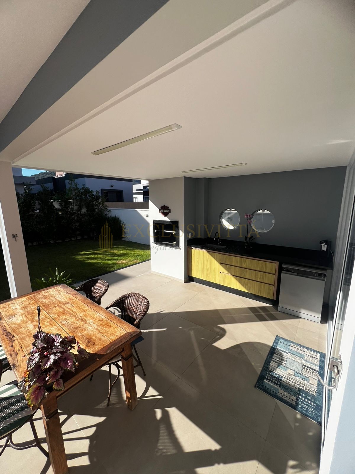 Linda Casa no  Condomínio Calêdonia