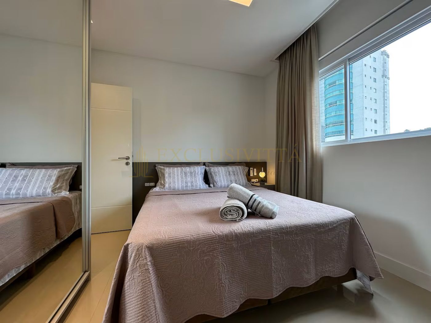 Apartamento 4 suítes ALTO PADRÃO para Locação Anual no bairro Pioneiros em Balneário Camboriú