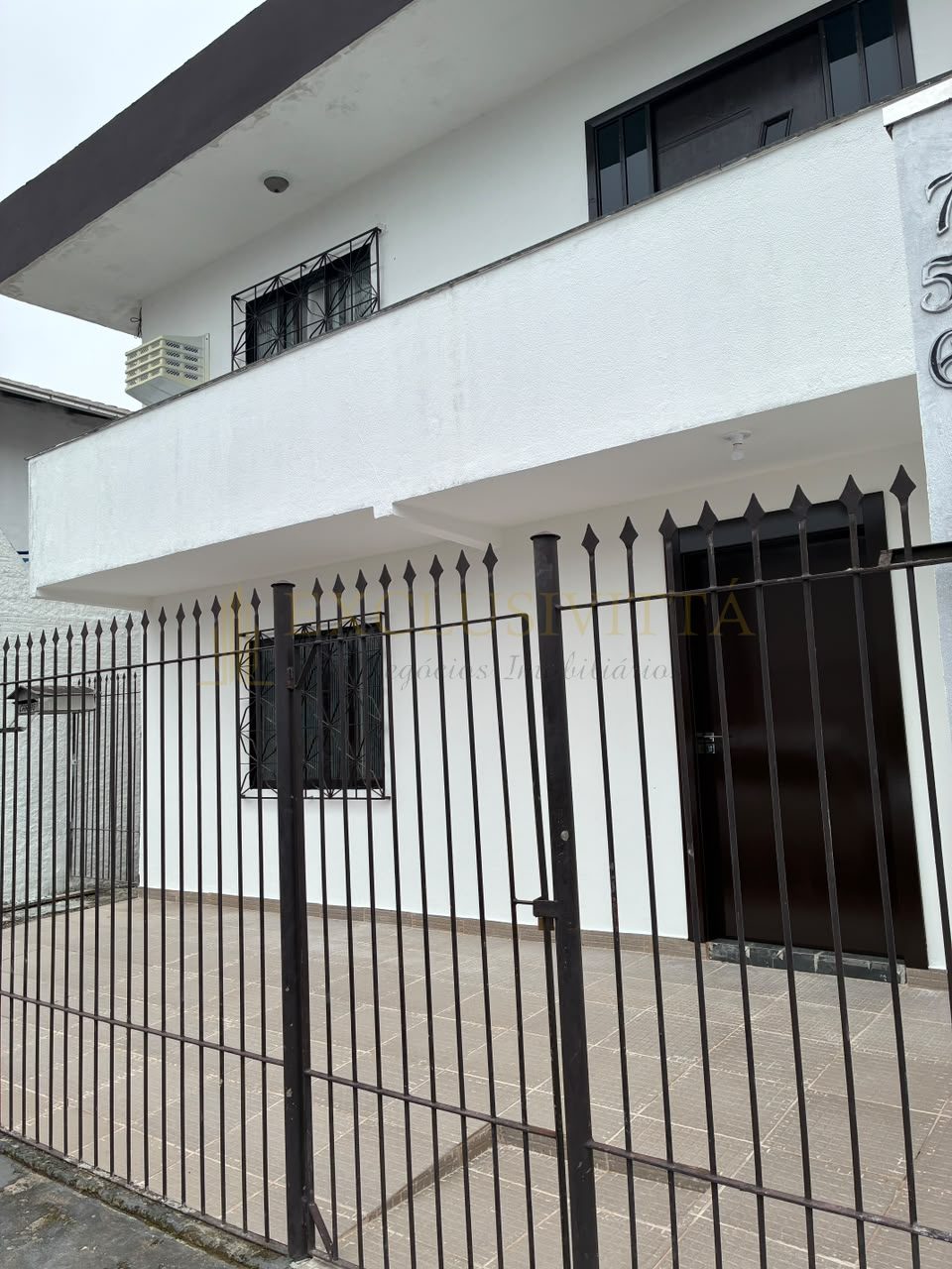 CASA COMERCIAL PARA LOCAÇÃO ANUAL
