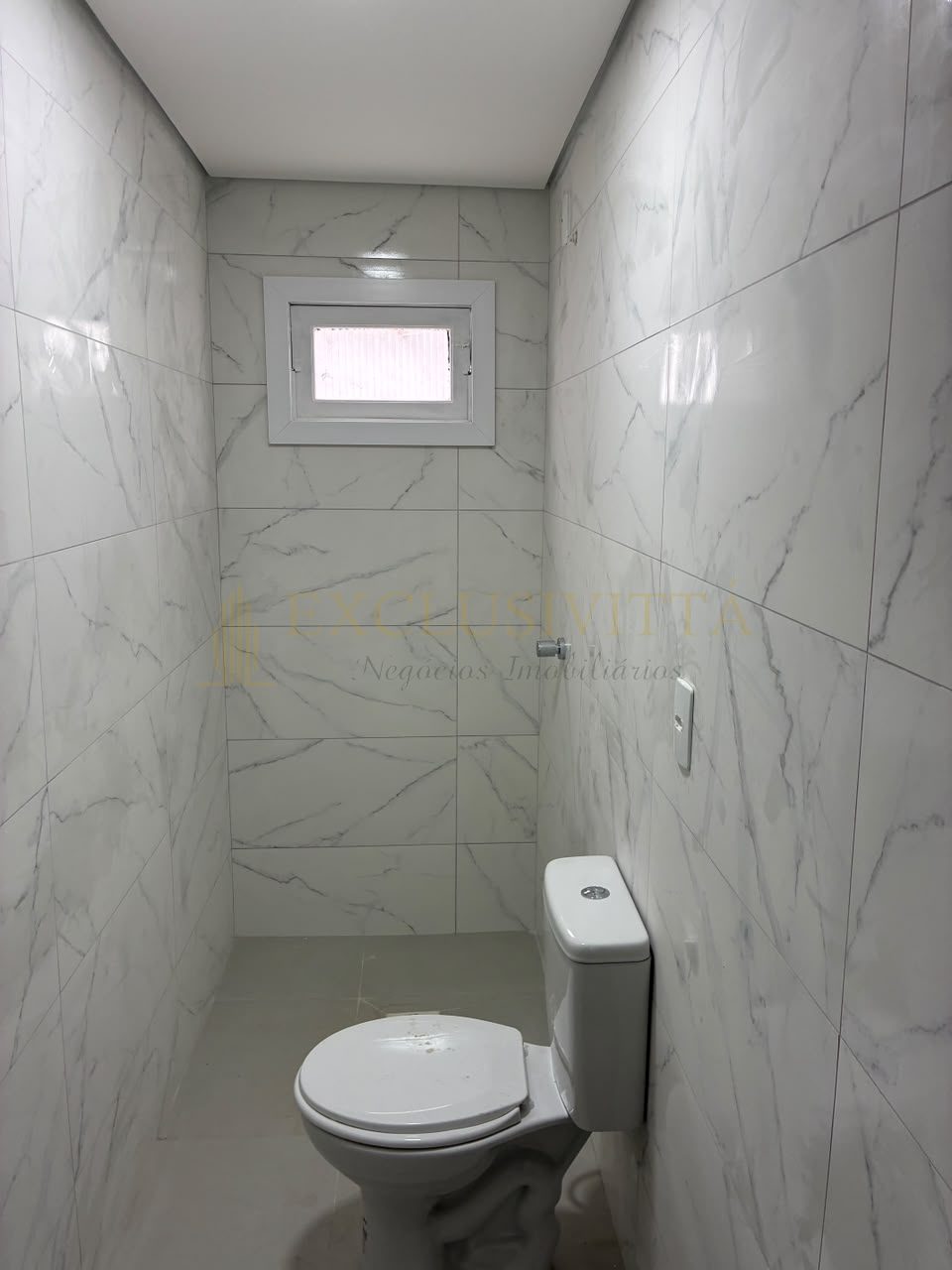 CASA COMERCIAL PARA LOCAÇÃO ANUAL