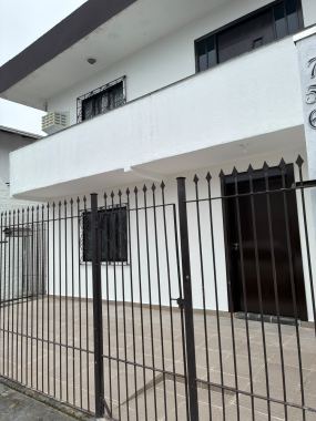 CASA COMERCIAL PARA LOCAÇÃO ANUAL