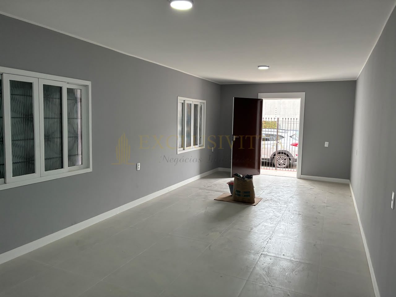 CASA COMERCIAL PARA LOCAÇÃO ANUAL