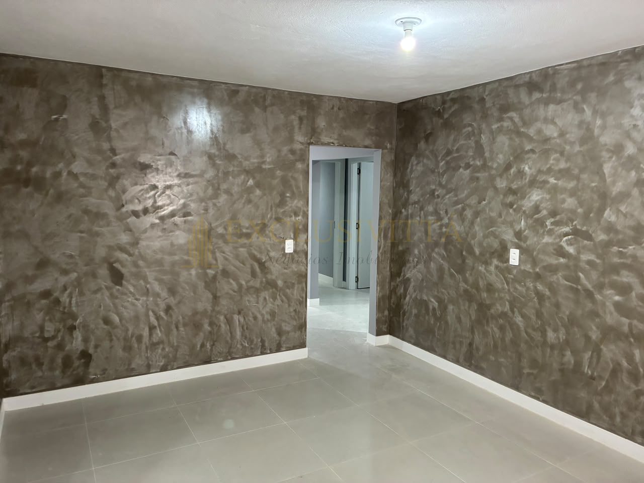 CASA COMERCIAL PARA LOCAÇÃO ANUAL