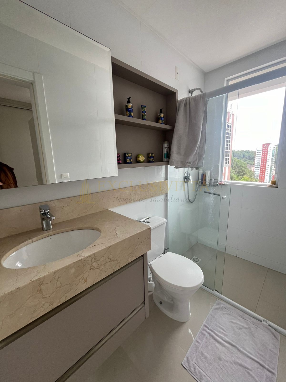 Apartamento 2 suítes para Venda no bairro Pioneiros em Balneário Camboriú