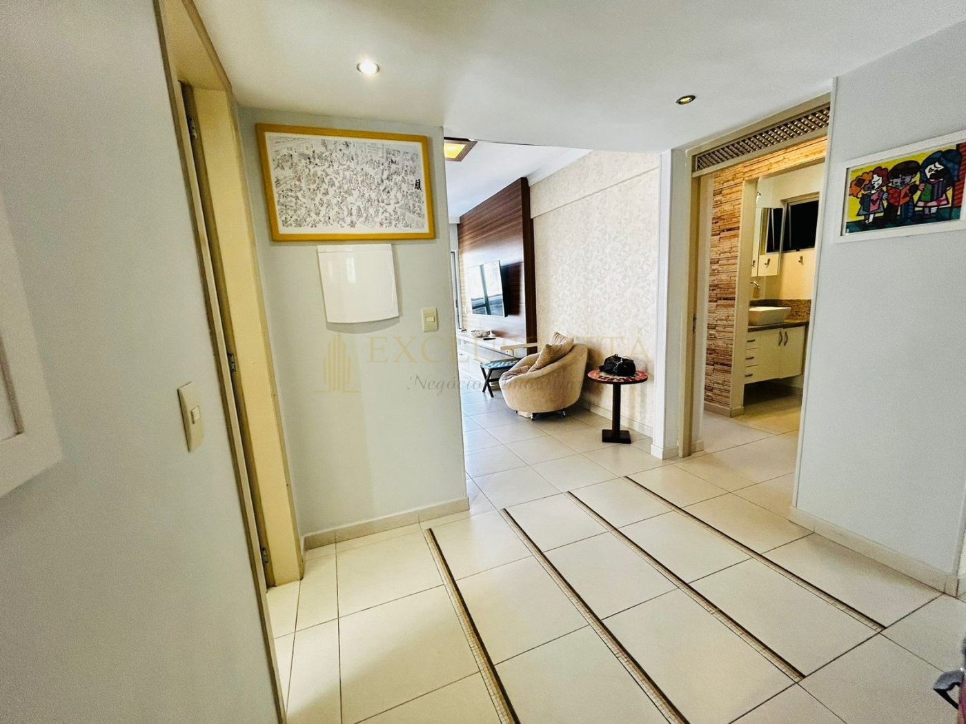 Apartamento com 3 quartos sendo uma suíte a venda na Avenida Atlântica