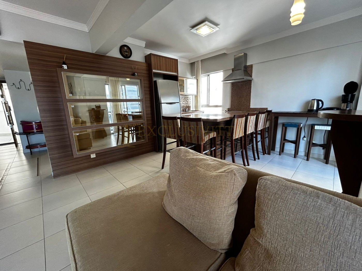 Apartamento com 3 quartos sendo uma suíte a venda na Avenida Atlântica