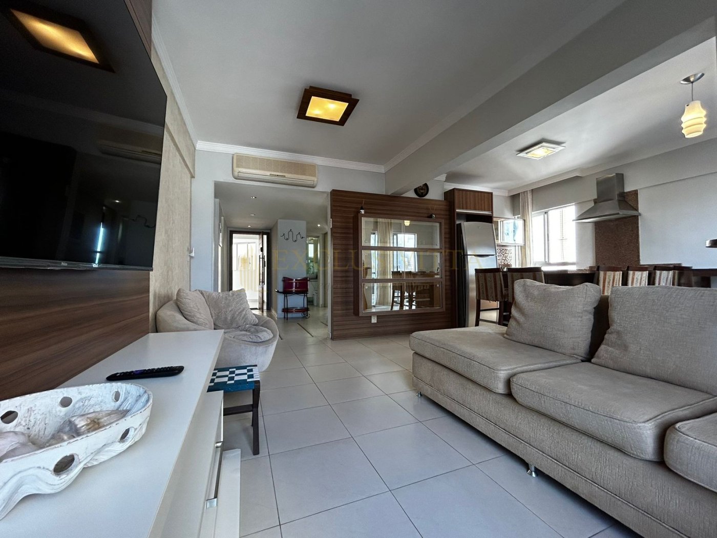 Apartamento com 3 quartos sendo uma suíte a venda na Avenida Atlântica