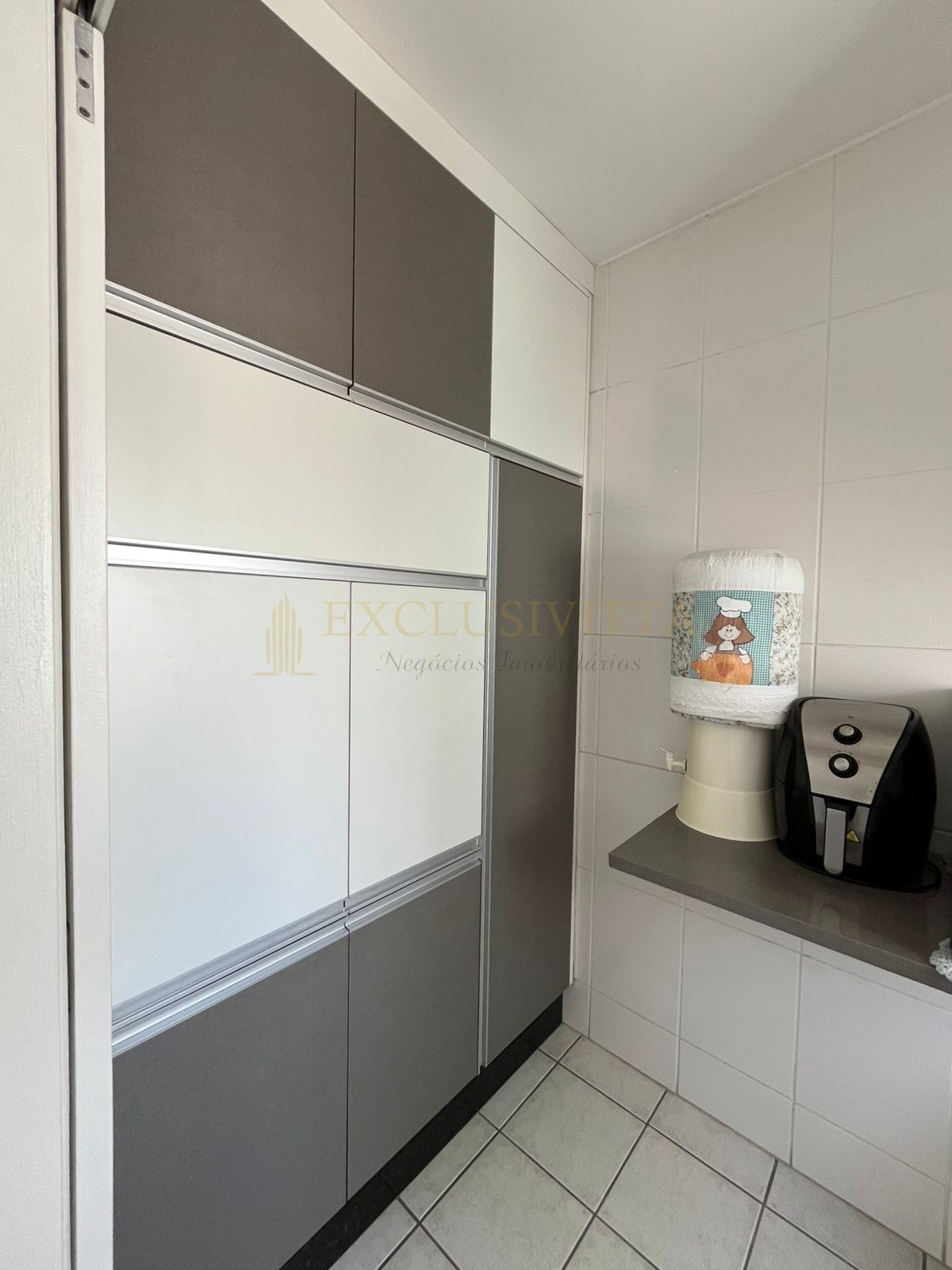 Apartamento Semimobiliado à Venda Conforto e Tranquilidade a 700 Metros da Praia!