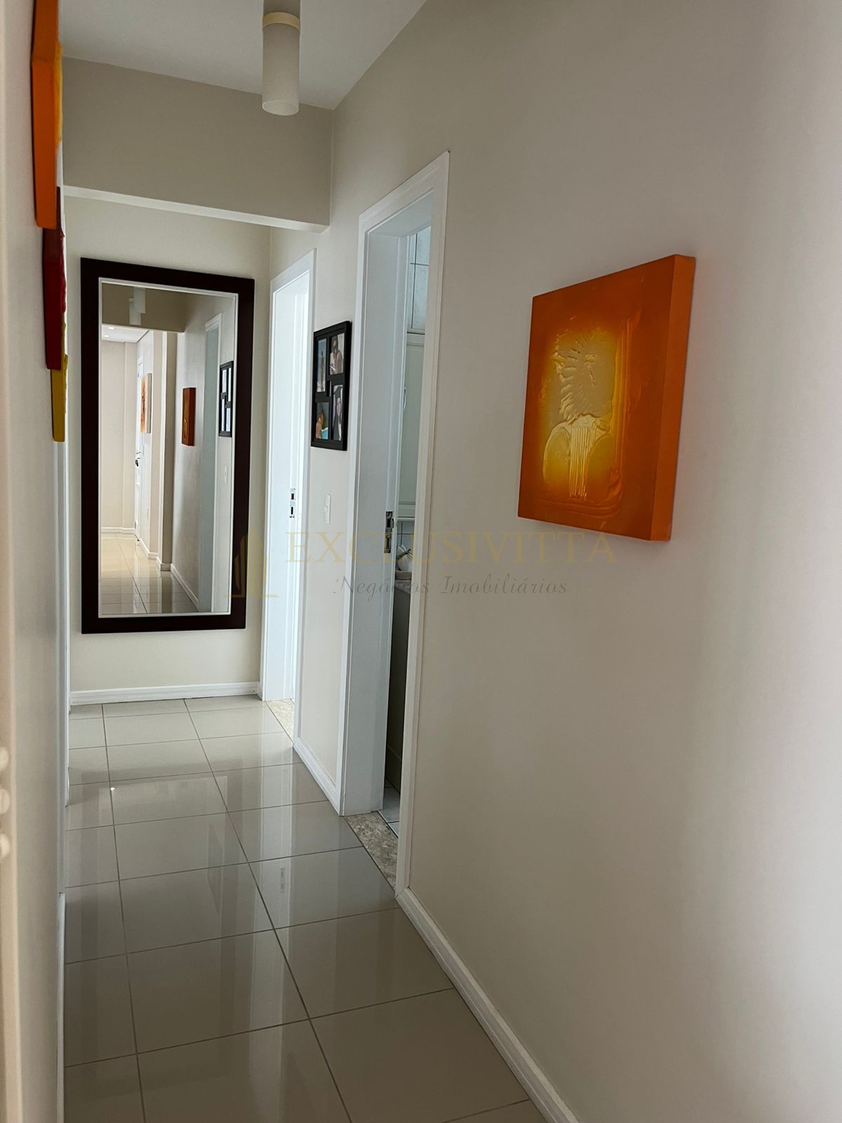 Apartamento Semimobiliado à Venda Conforto e Tranquilidade a 700 Metros da Praia!