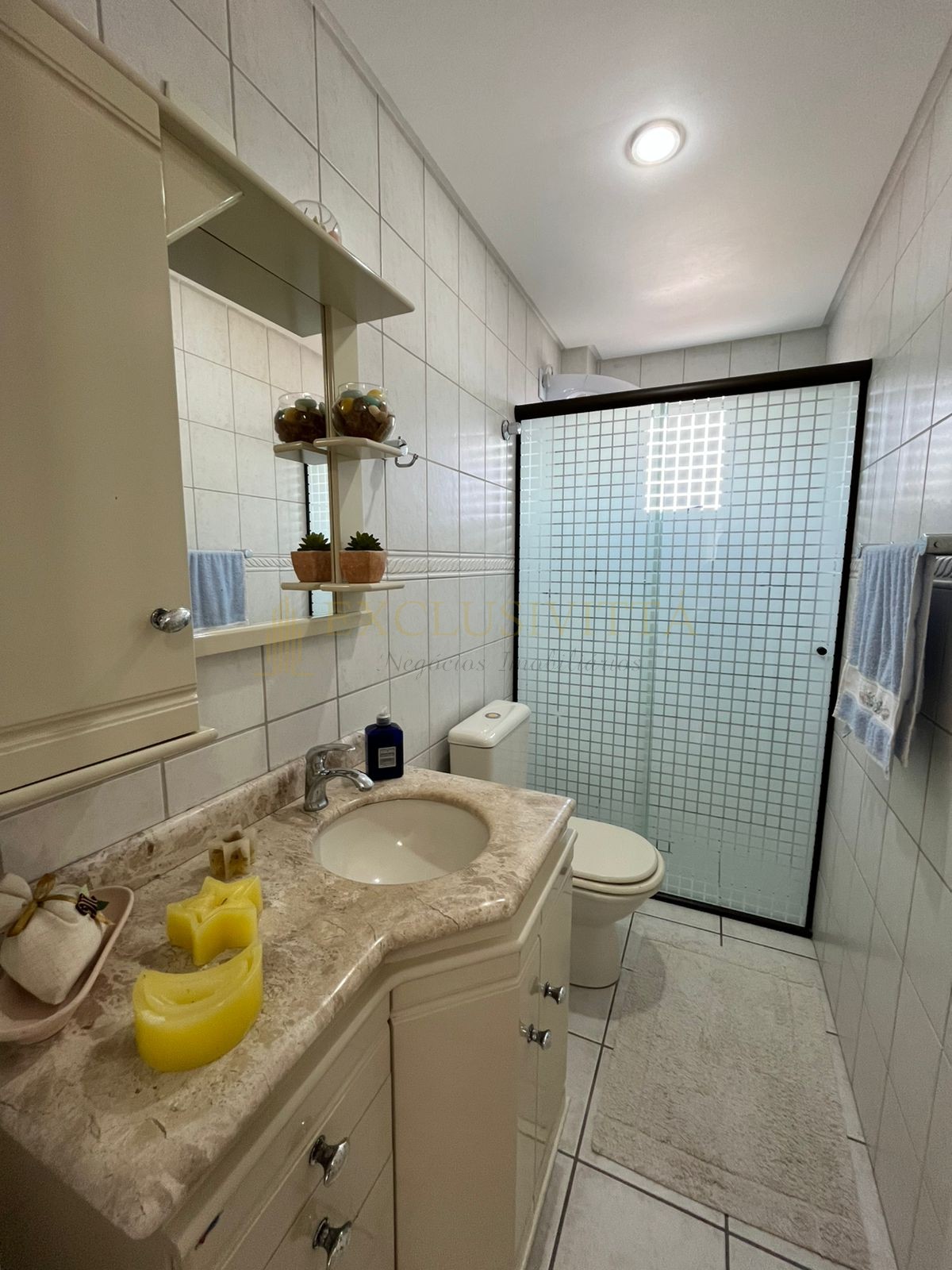Apartamento Semimobiliado à Venda Conforto e Tranquilidade a 700 Metros da Praia!
