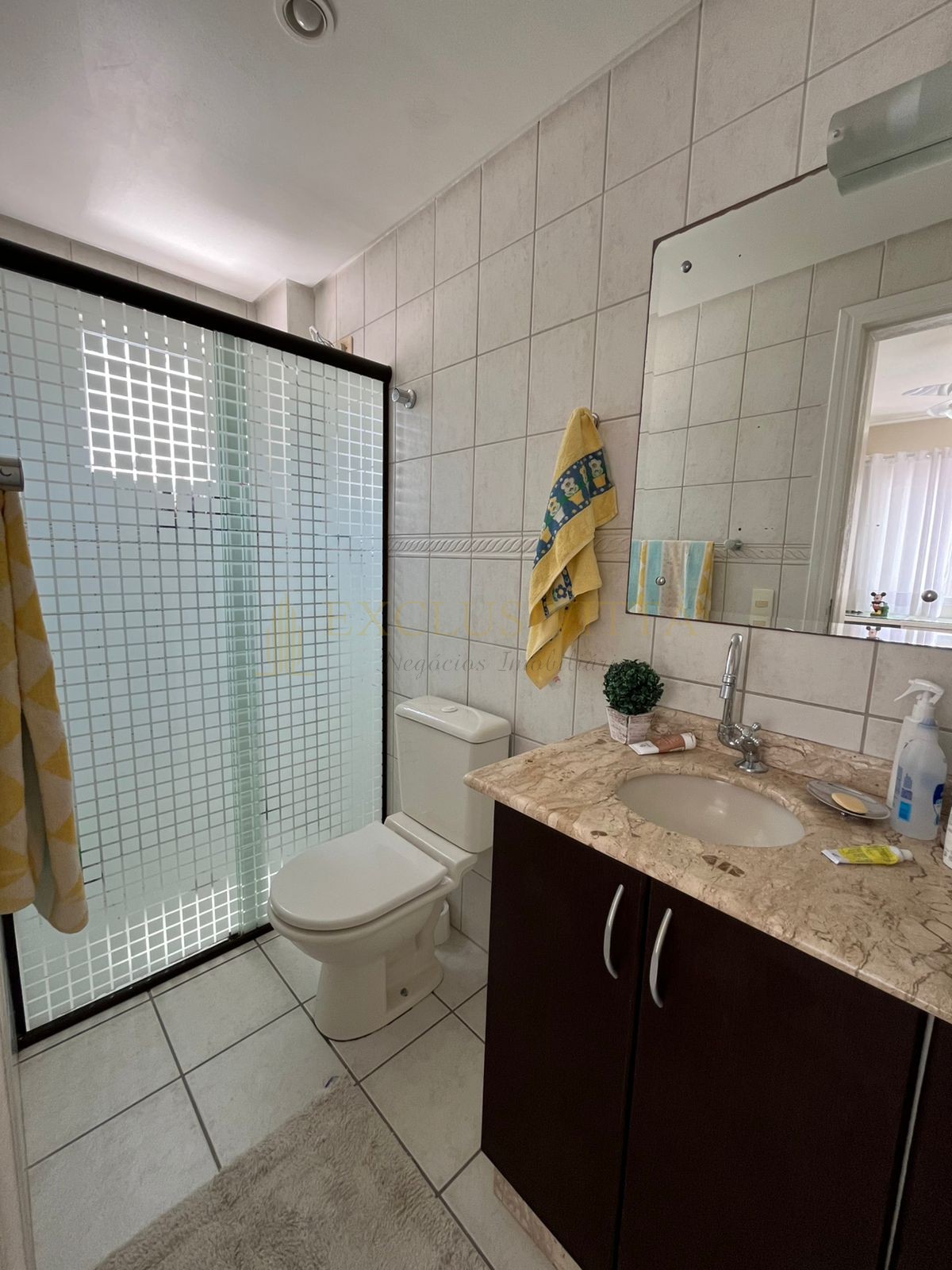 Apartamento Semimobiliado à Venda Conforto e Tranquilidade a 700 Metros da Praia!