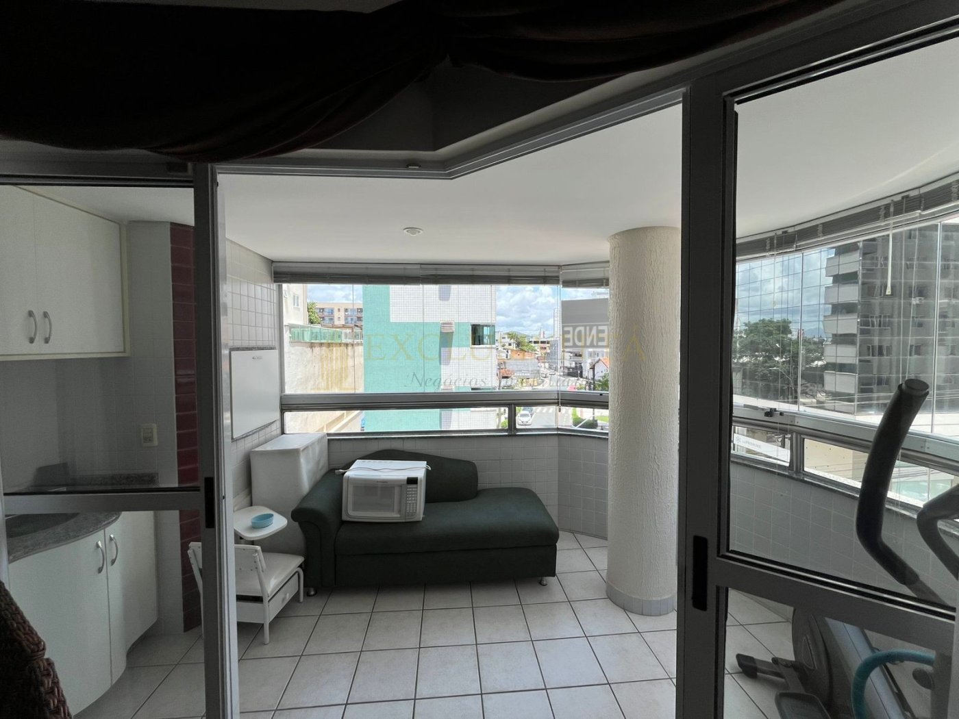 Apartamento Semimobiliado à Venda Conforto e Tranquilidade a 700 Metros da Praia!