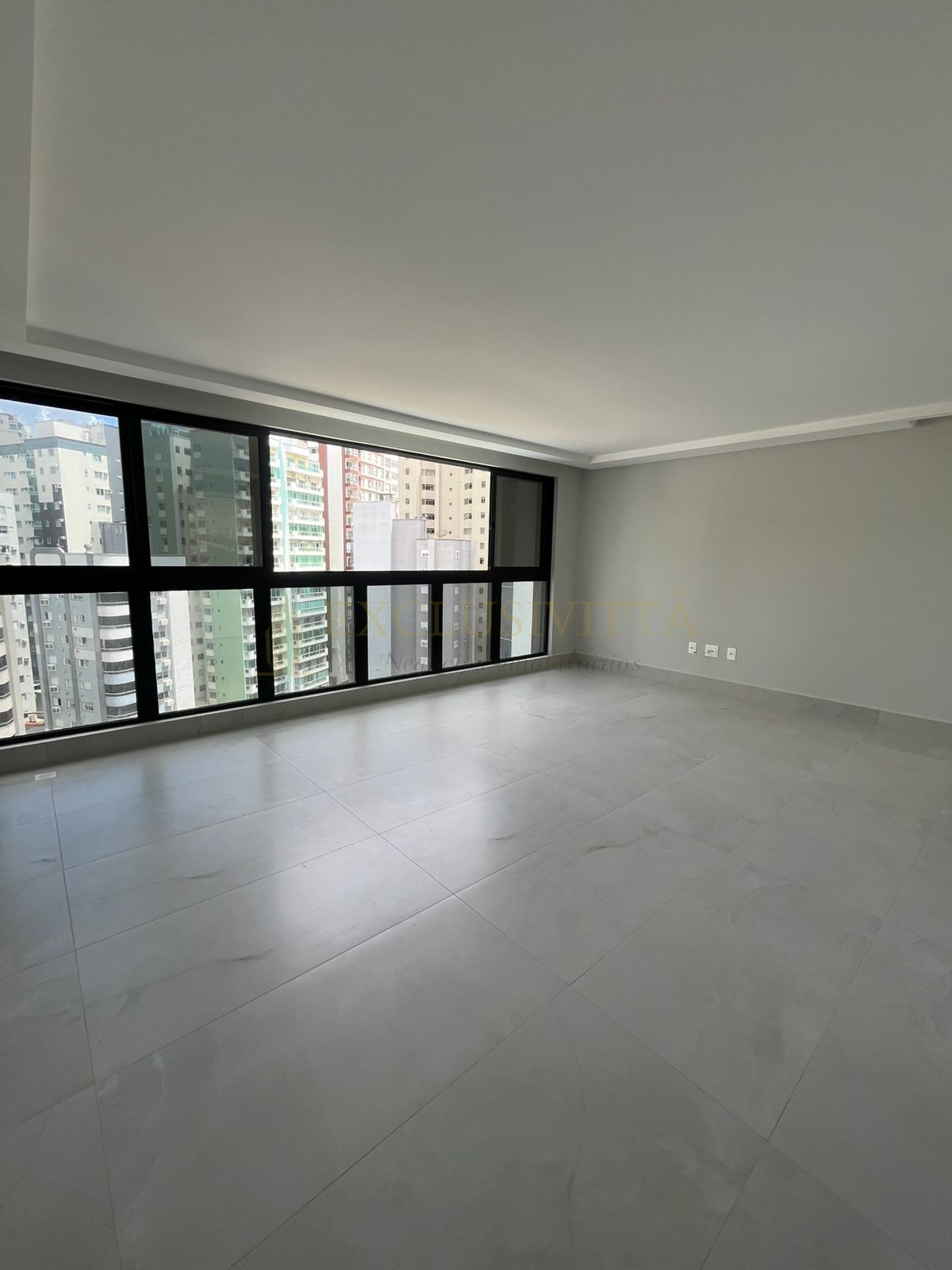 Apartamento 3 suítes para Venda no bairro Centro em Balneário Camboriú