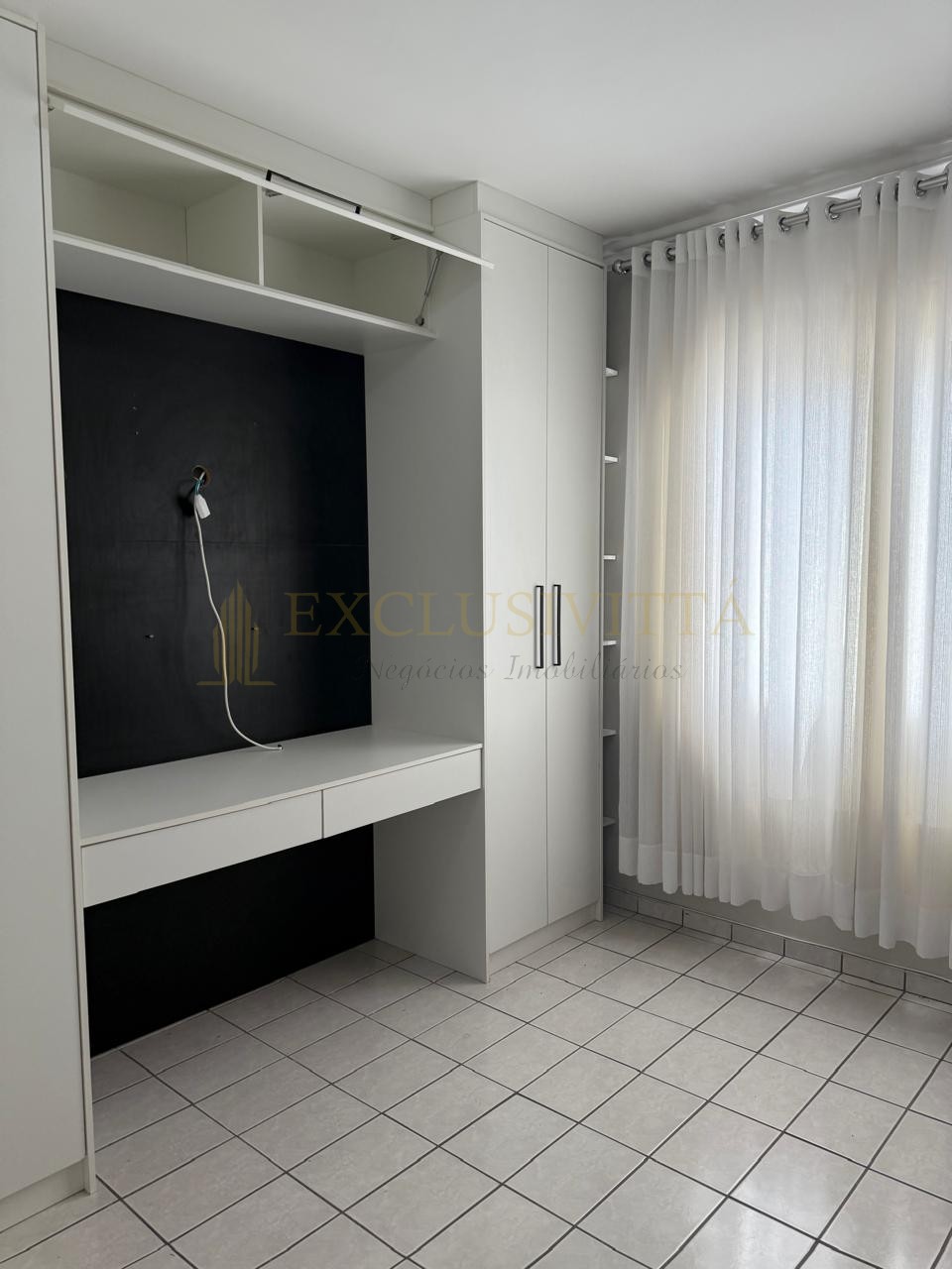 Apartamento com dois quartos em ótima localizaçao