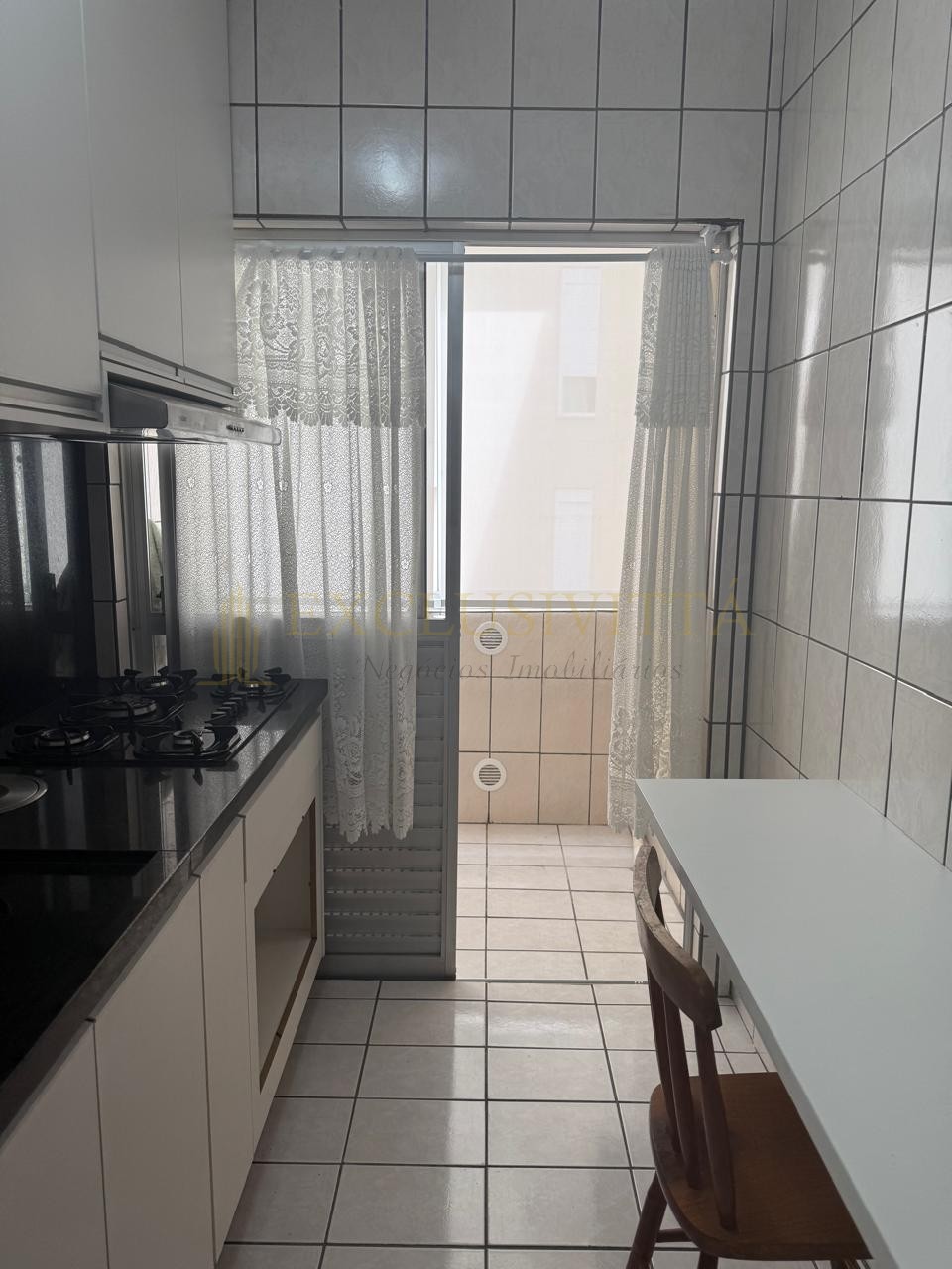 Apartamento com dois quartos em ótima localizaçao