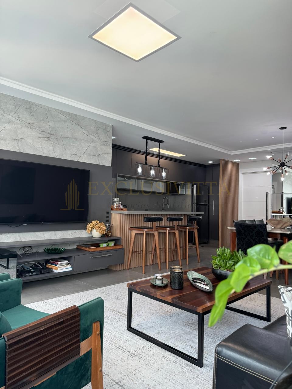 Lindo apartamento com 3 suítes a venda na área mais procurada de Balneário Camboriú