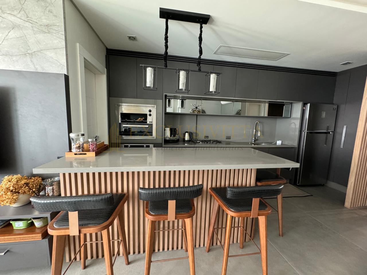 Lindo apartamento com 3 suítes a venda na área mais procurada de Balneário Camboriú