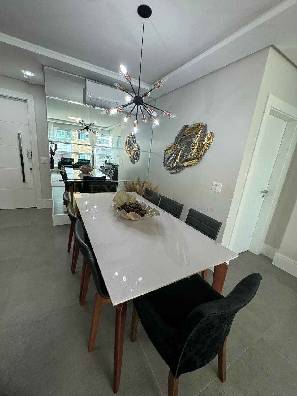 Lindo apartamento com 3 suítes a venda na área mais procurada de Balneário Camboriú
