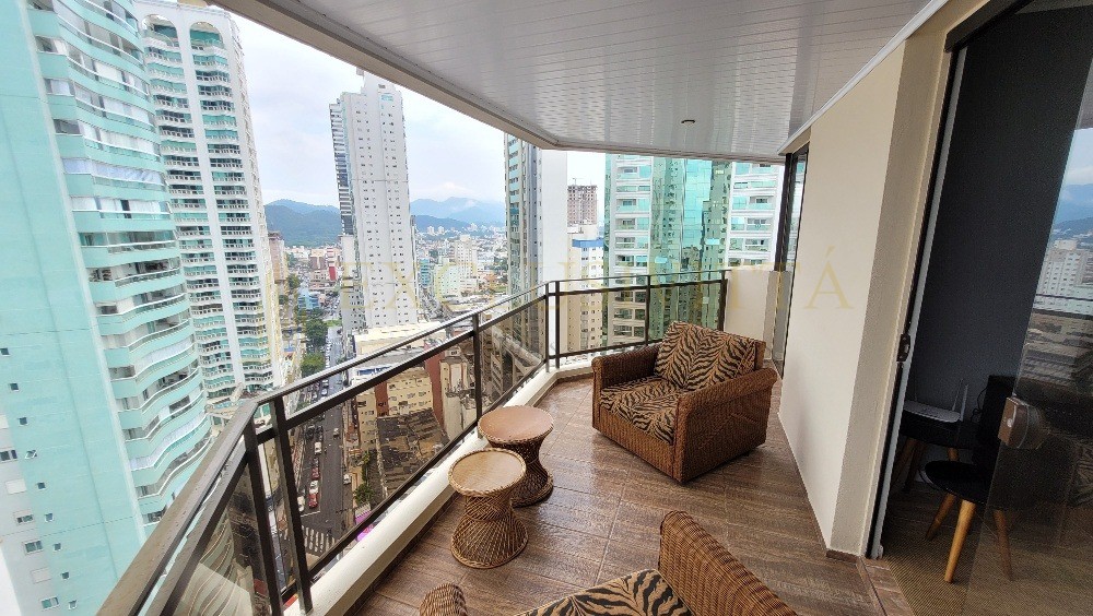 Apartamento QUADRA MAR a venda na Barra Sul de Balneário Camboriú